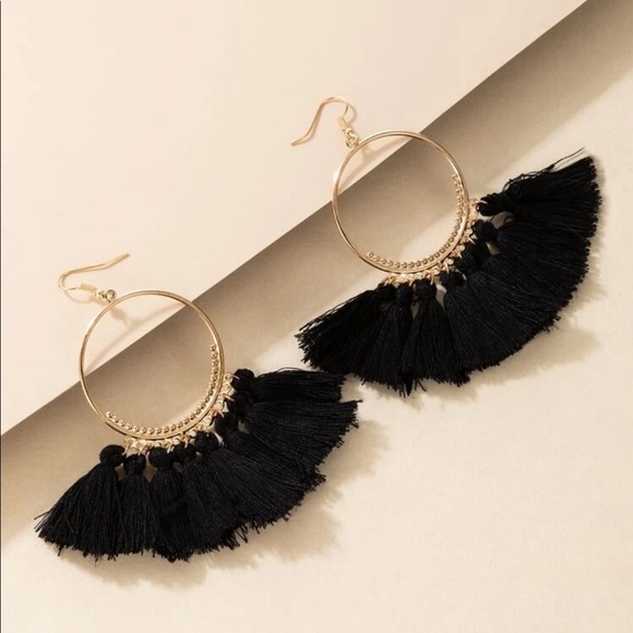 Trendy Black Tassel Earrings - Picture 2 of 3